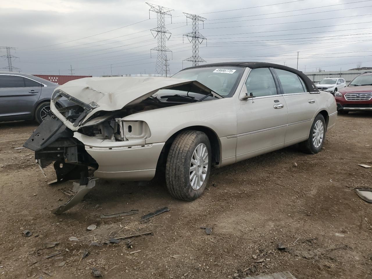 LINCOLN TOWN CAR E 2004