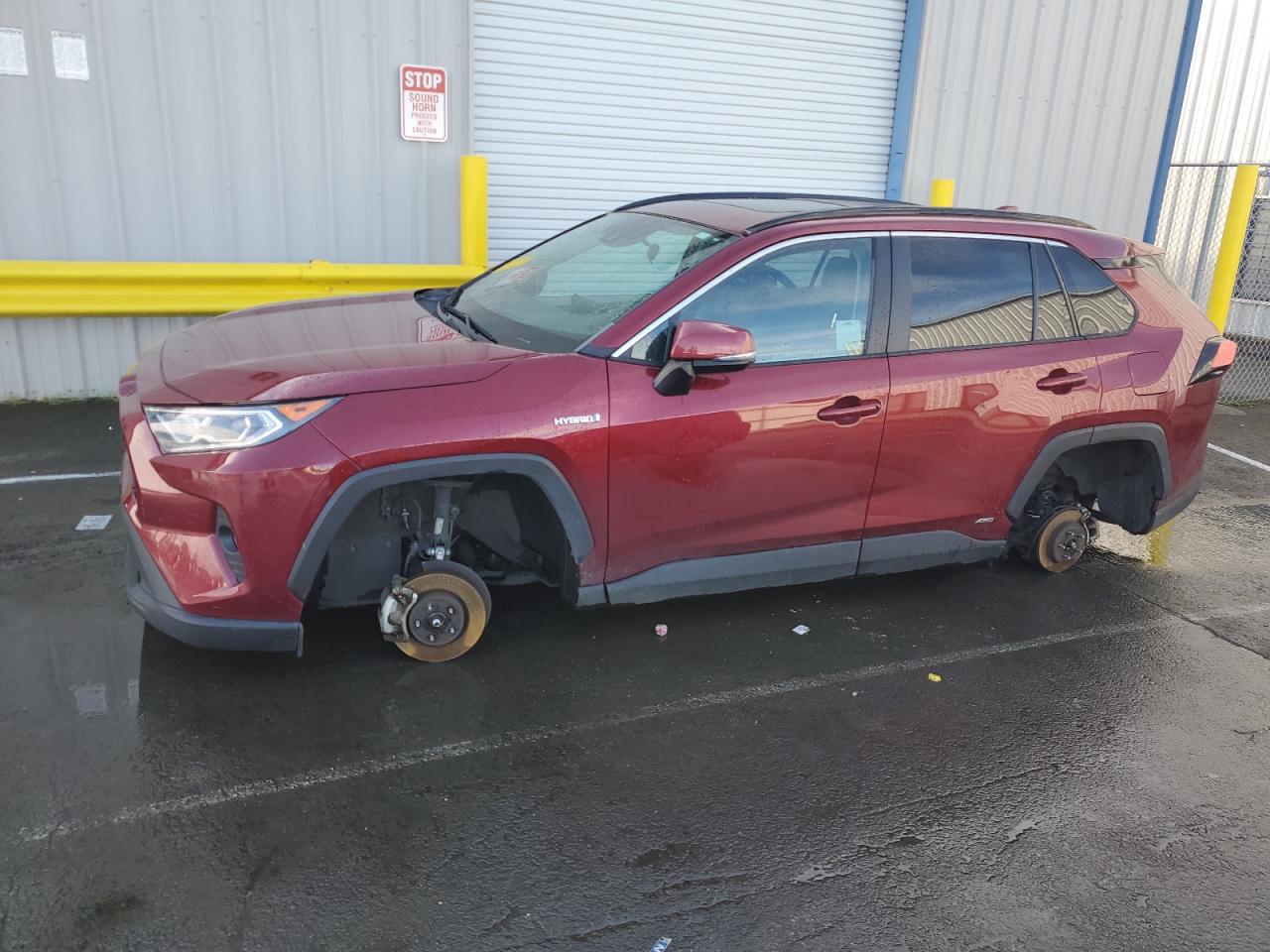TOYOTA RAV4 XLE 2020