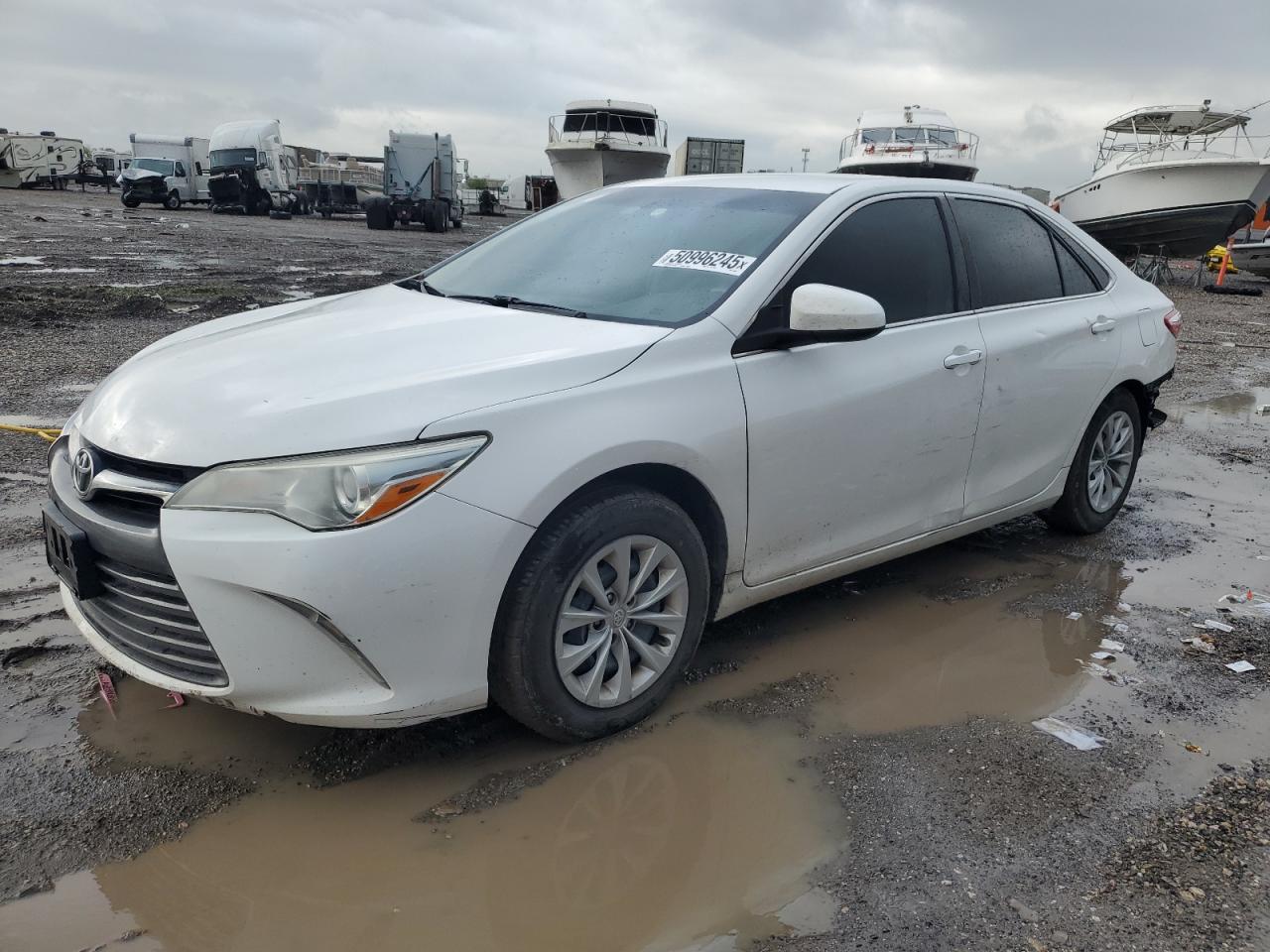 TOYOTA CAMRY LE 2016