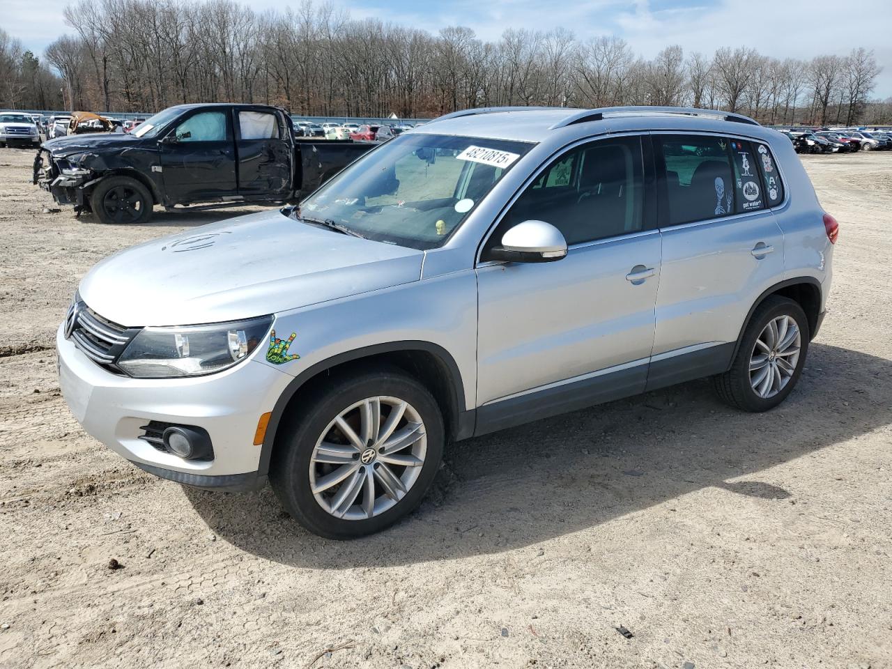VOLKSWAGEN TIGUAN S 2012