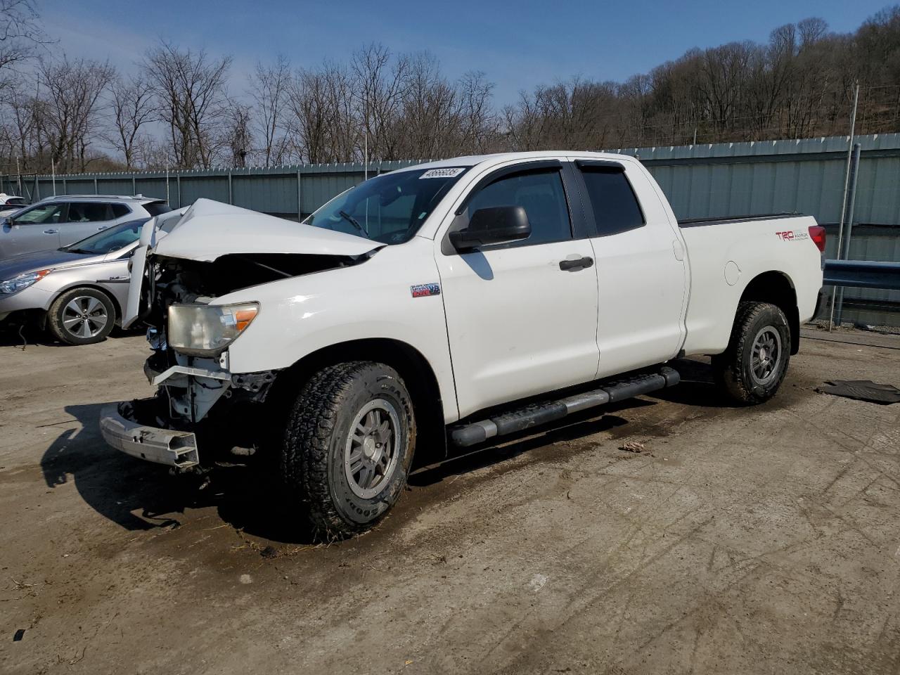 TOYOTA TUNDRA DOU 2012