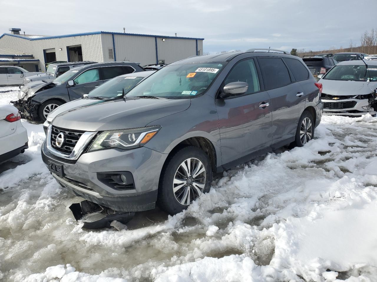 NISSAN PATHFINDER 2017