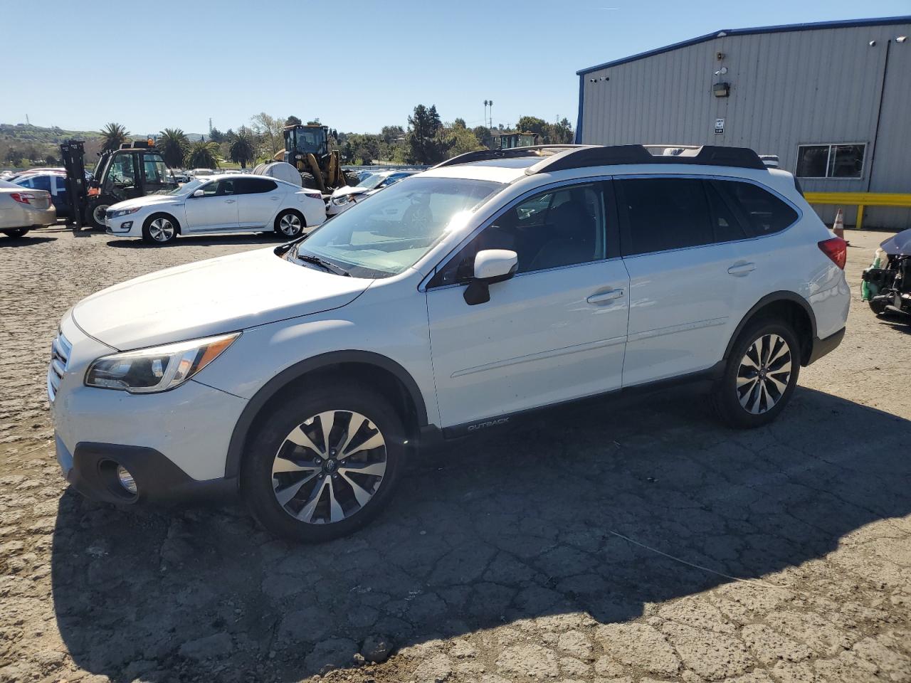 SUBARU OUTBACK 3. 2015