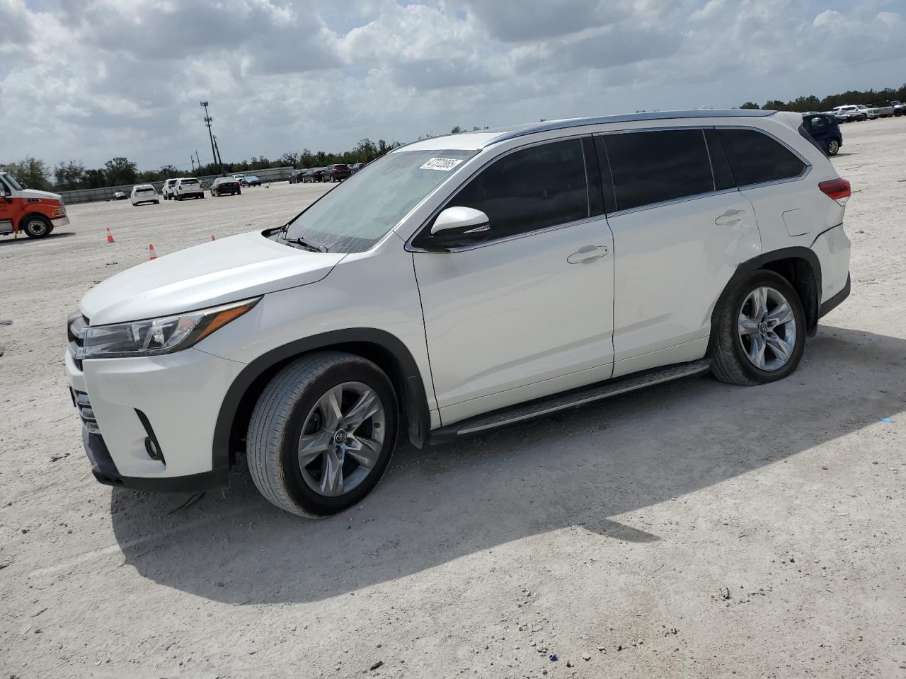 TOYOTA HIGHLANDER 2017