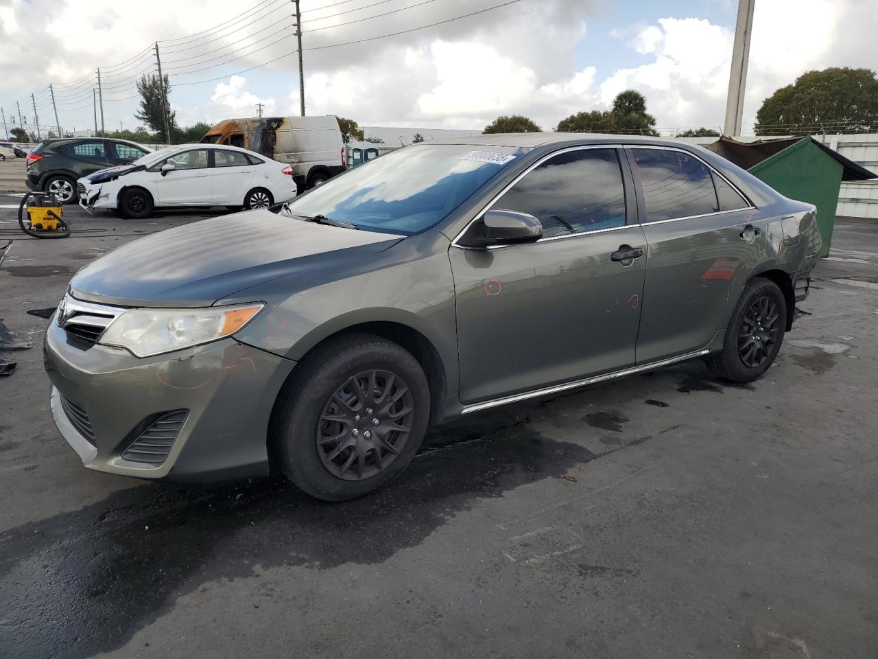 TOYOTA CAMRY BASE 2012
