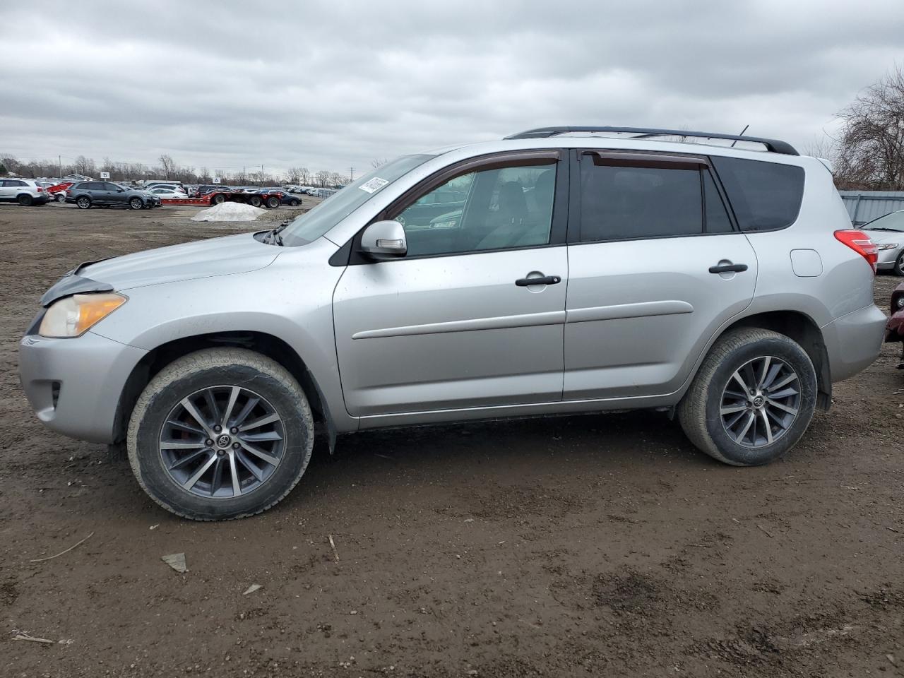 TOYOTA RAV4 2011