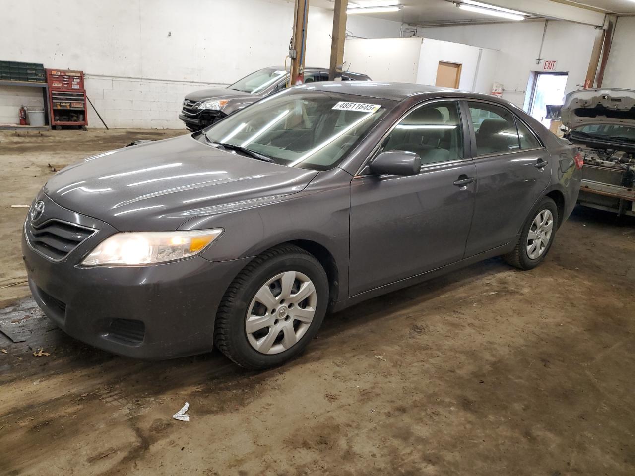 TOYOTA CAMRY BASE 2011