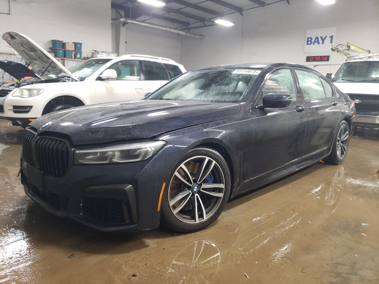 BMW 750 XI 2021