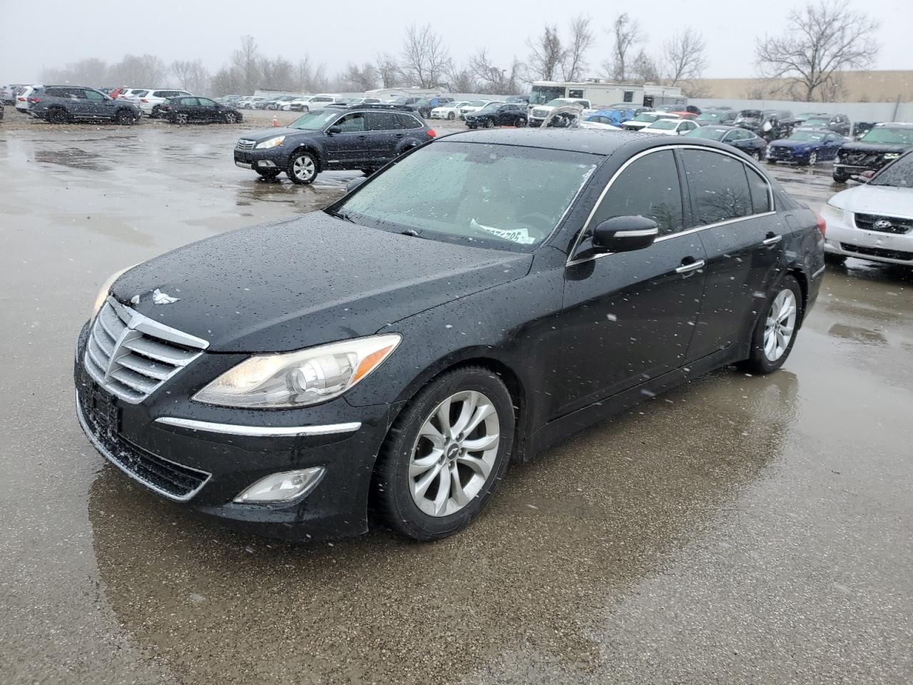 HYUNDAI GENESIS 3. 2012
