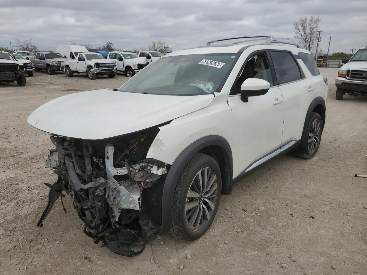 NISSAN PATHFINDER 2022