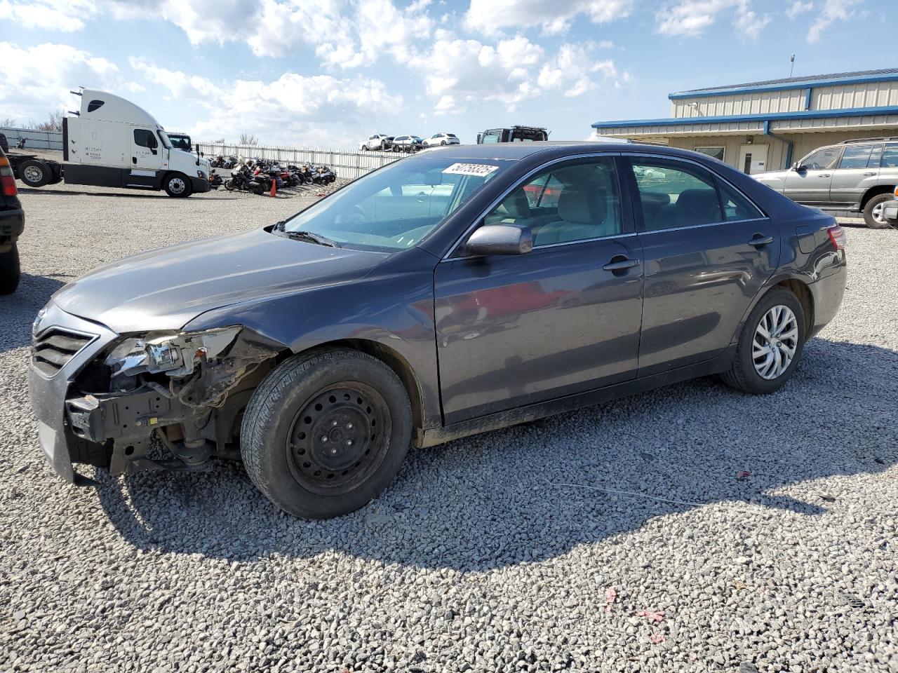 TOYOTA CAMRY BASE 2011