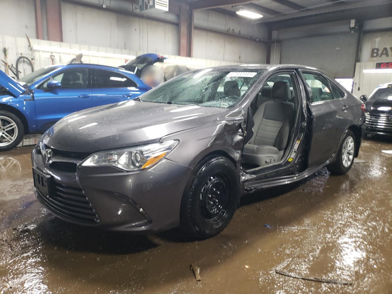 TOYOTA CAMRY LE 2015