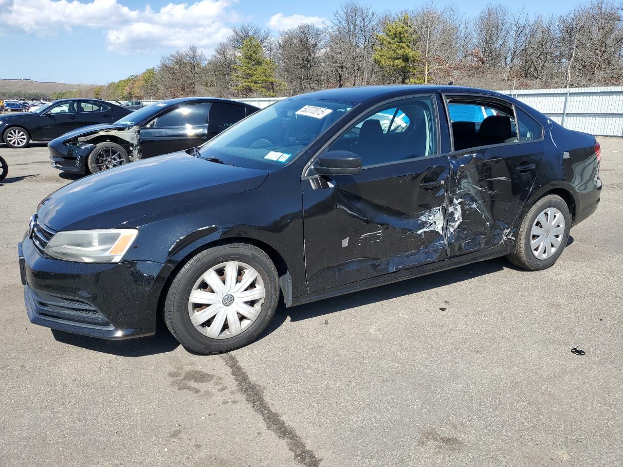 VOLKSWAGEN JETTA BASE 2015