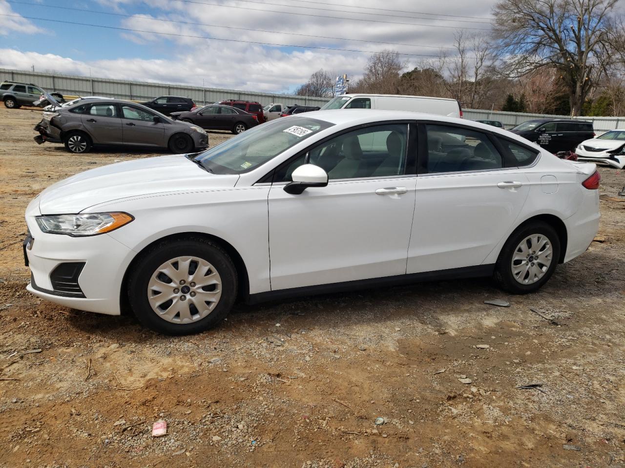 FORD FUSION S 2020