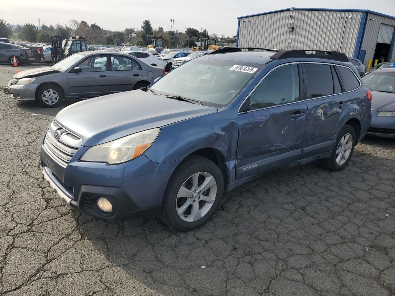 SUBARU OUTBACK 2. 2013