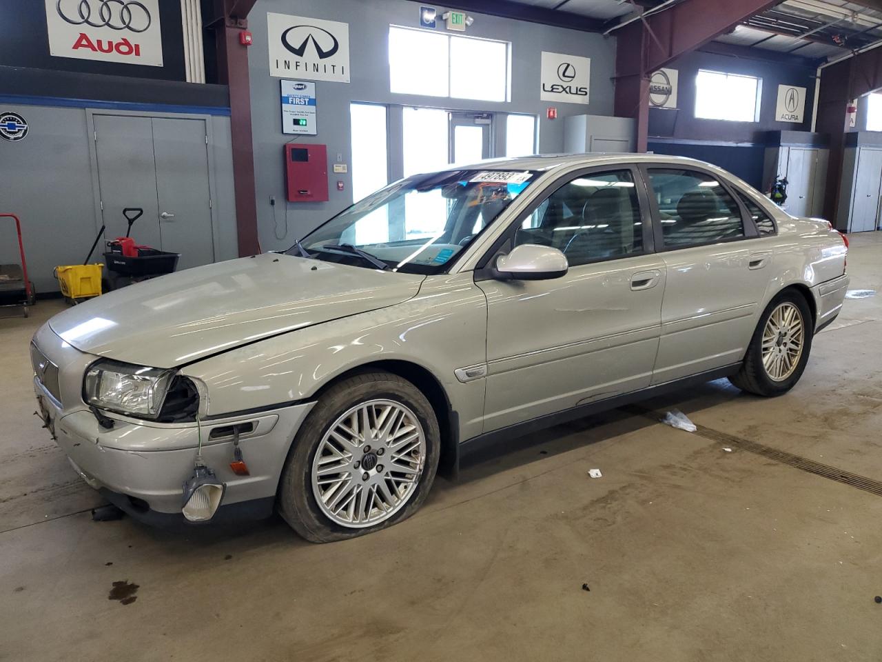 VOLVO S80 2003