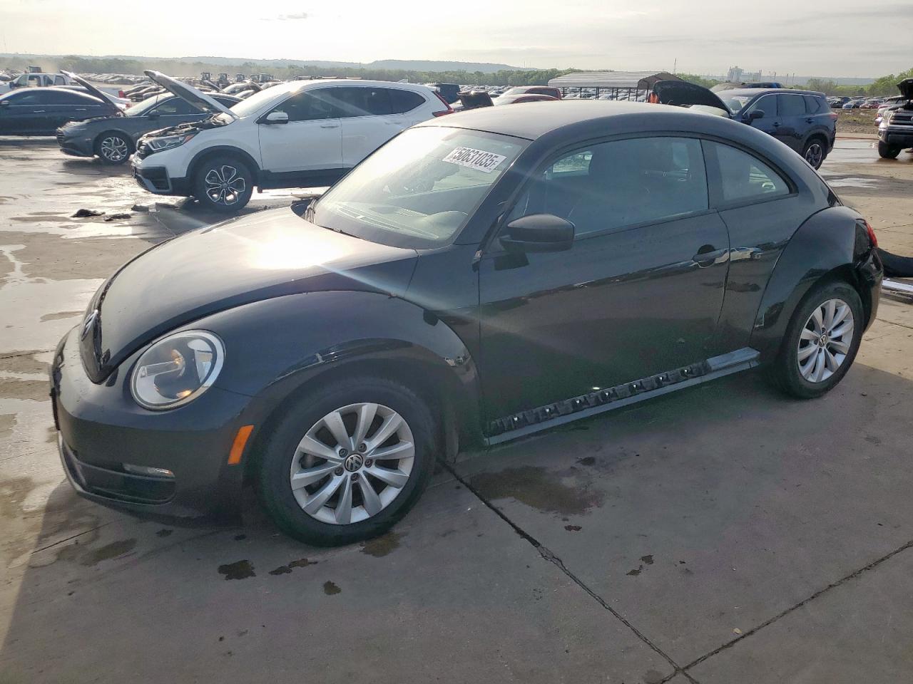 VOLKSWAGEN BEETLE 2014