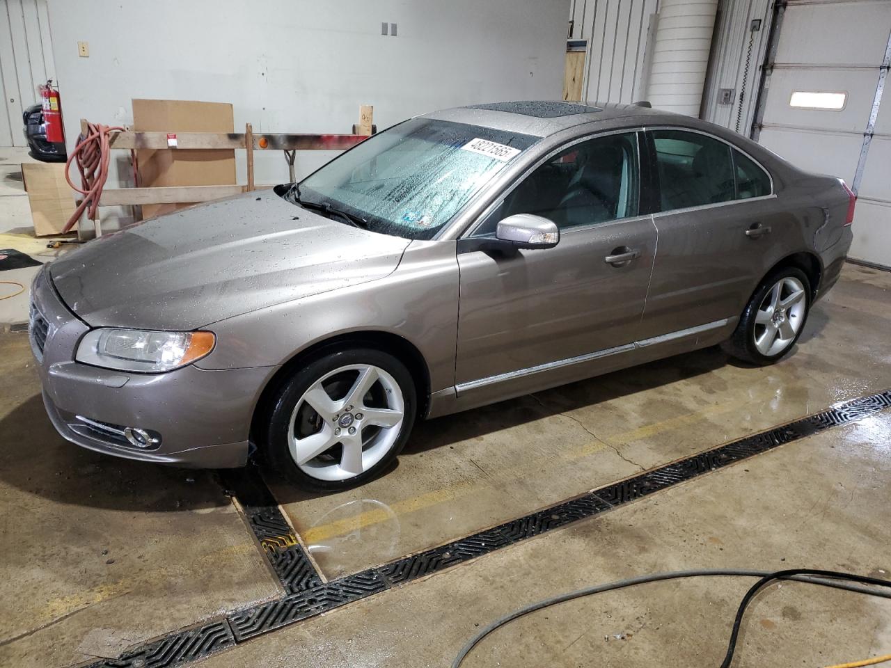 VOLVO S80 T6 2010