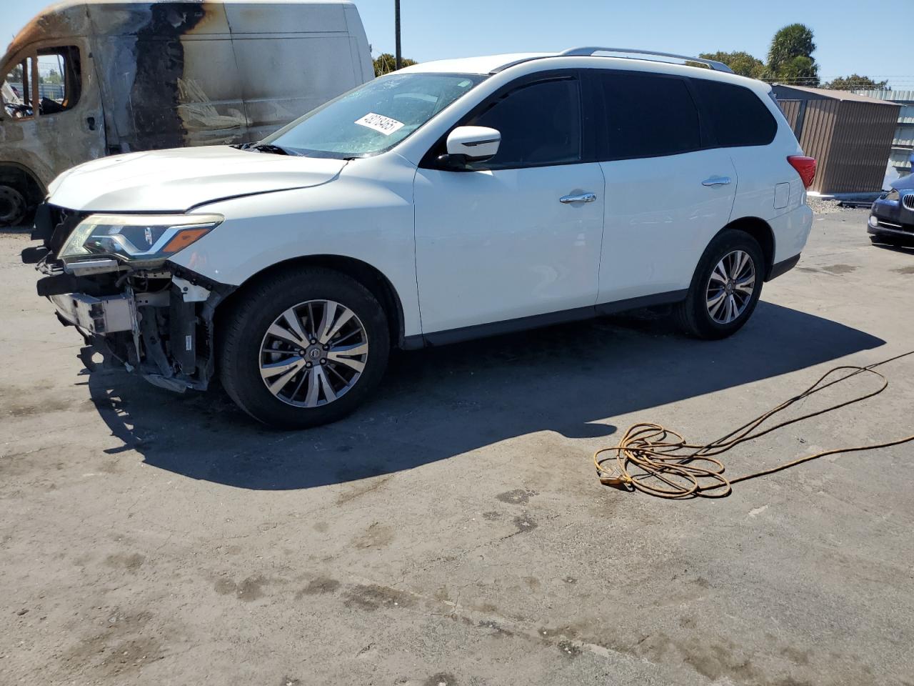 NISSAN PATHFINDER 2017