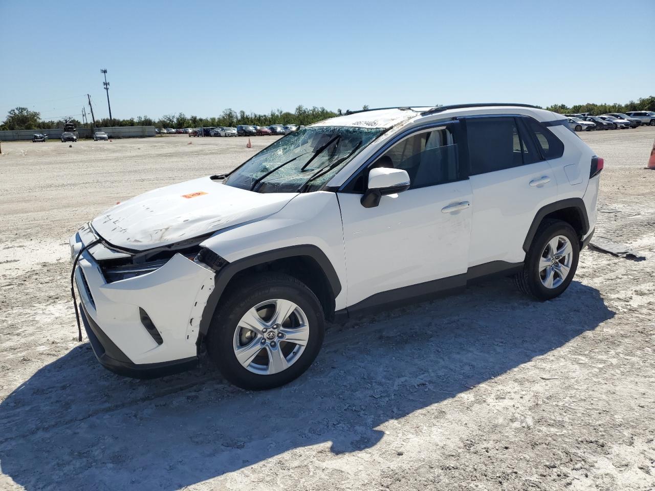 TOYOTA RAV4 XLE 2021
