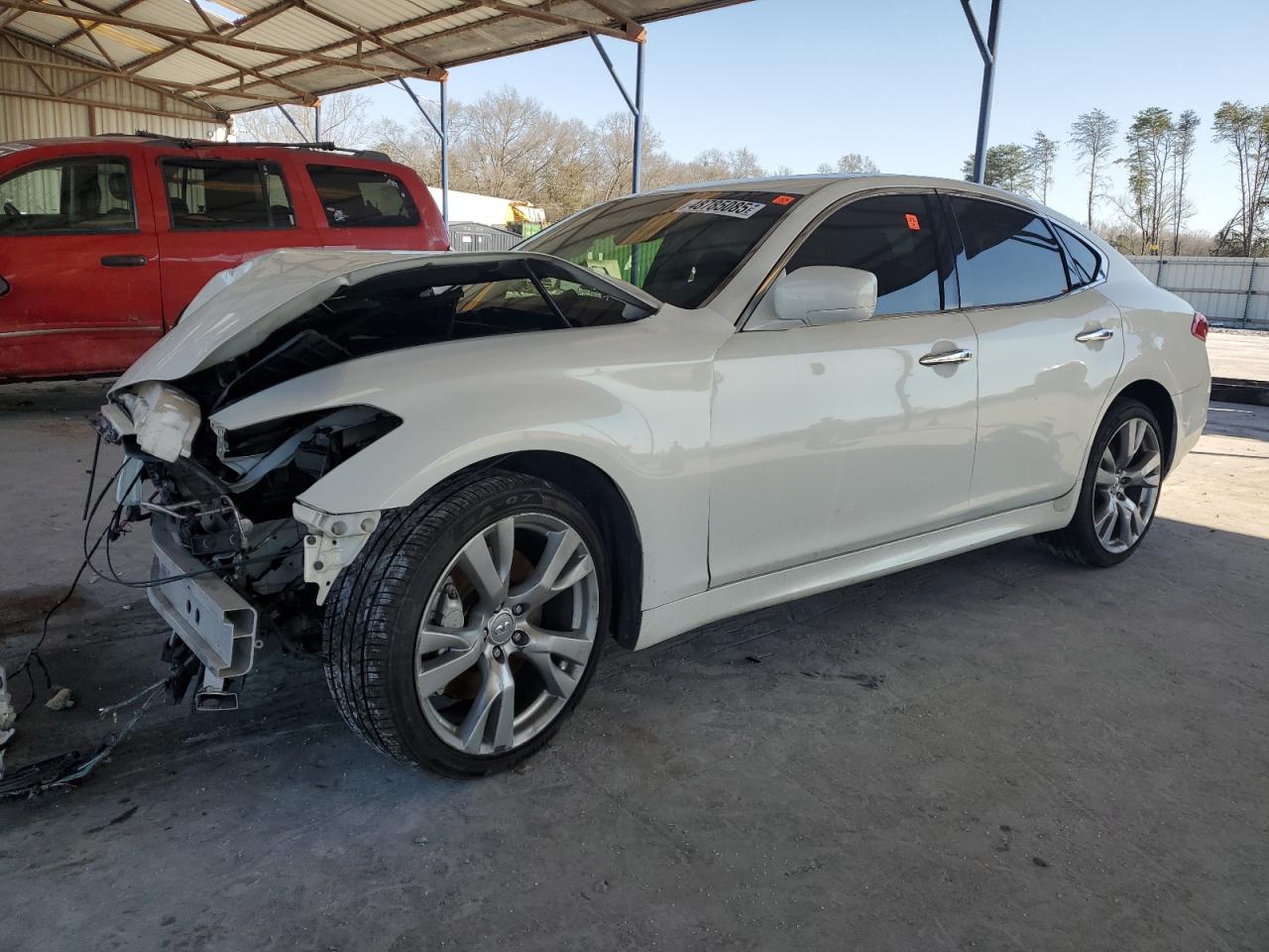 INFINITI M37 2011
