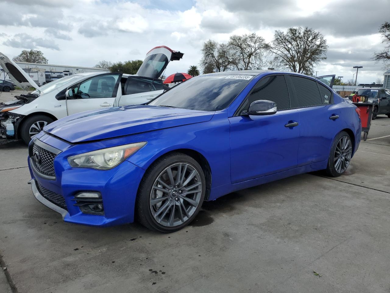INFINITI Q50 BASE 2014