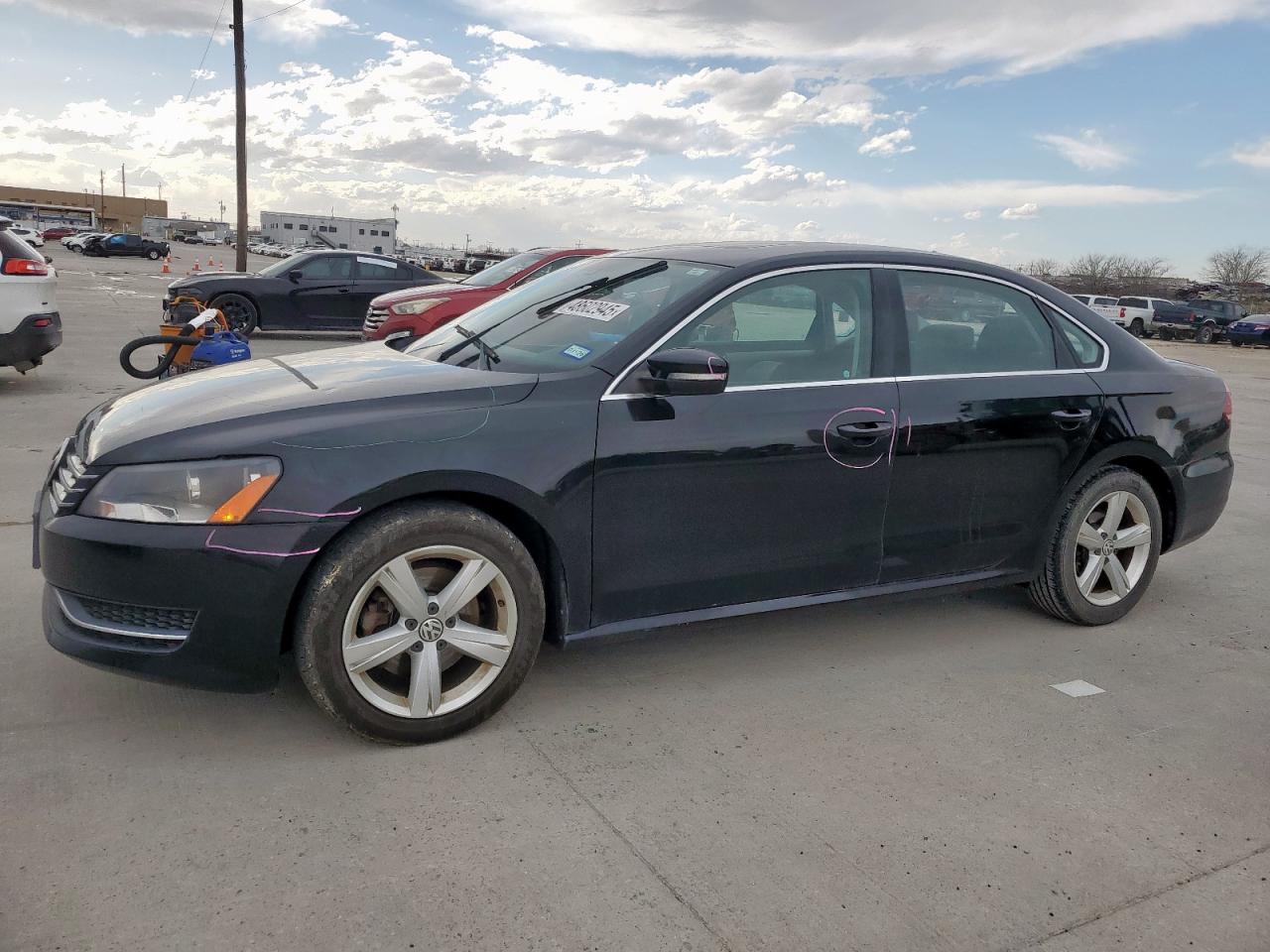 VOLKSWAGEN PASSAT SE 2013
