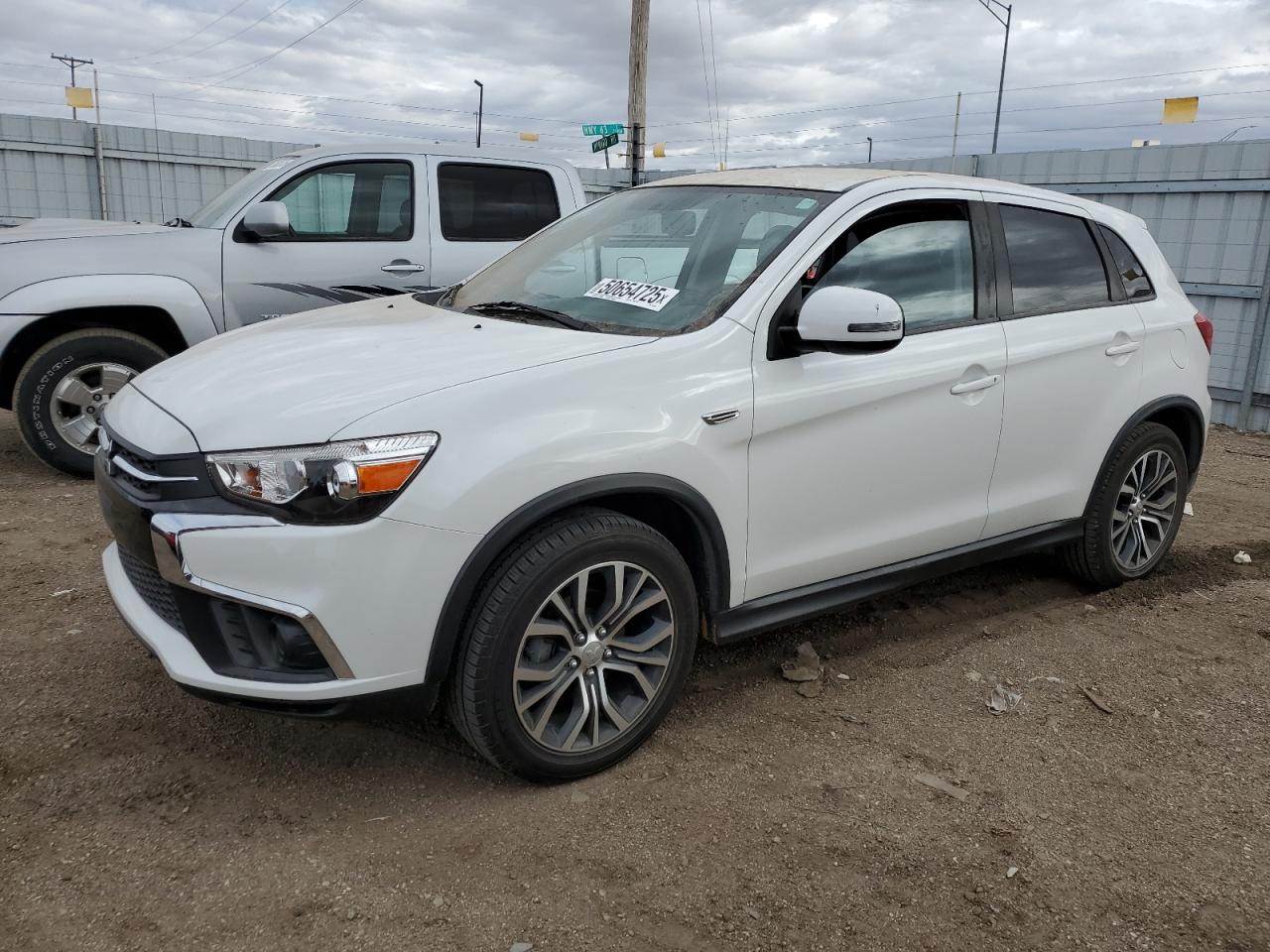 MITSUBISHI OUTLANDER 2018