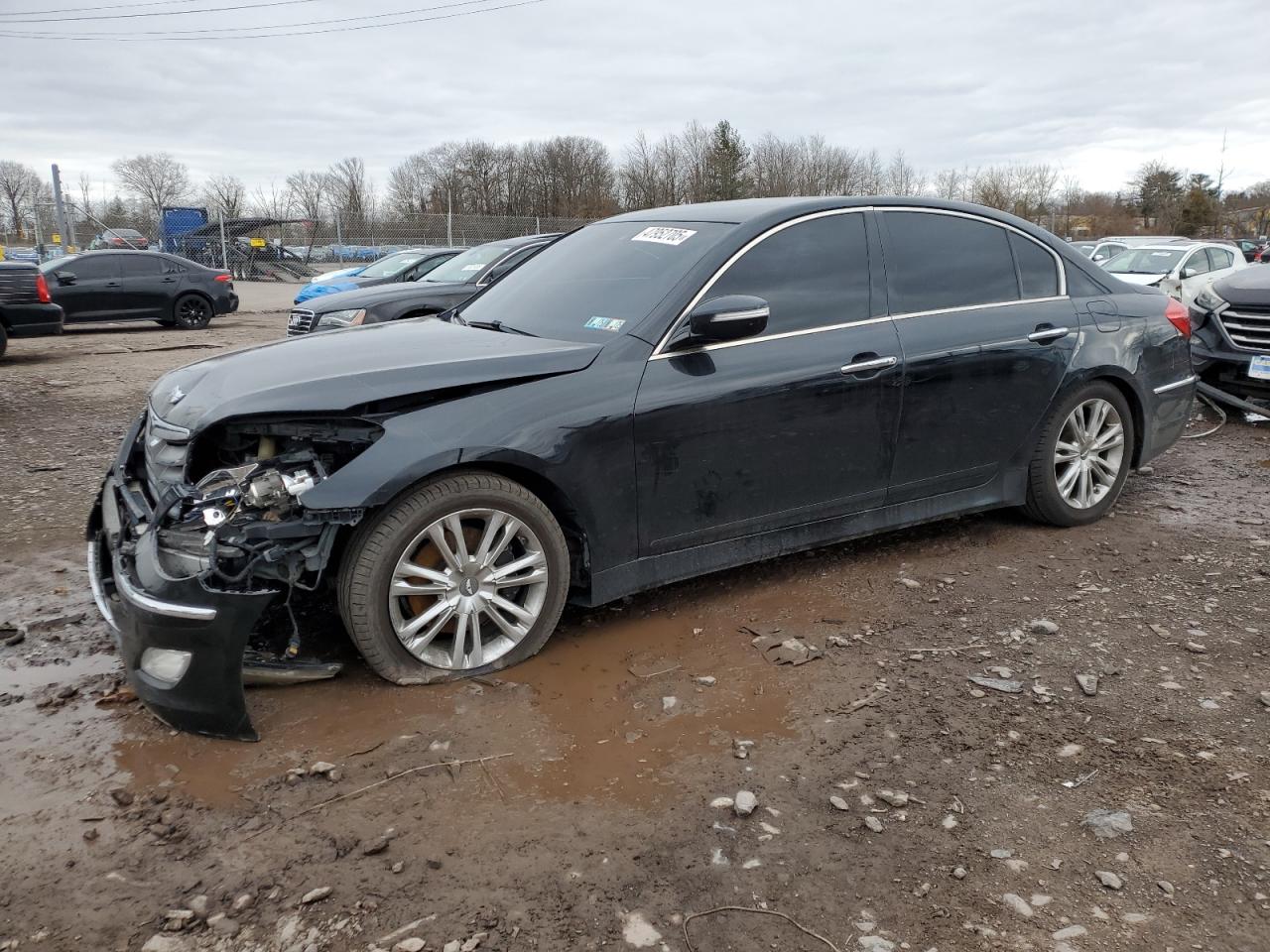 HYUNDAI GENESIS 3. 2012