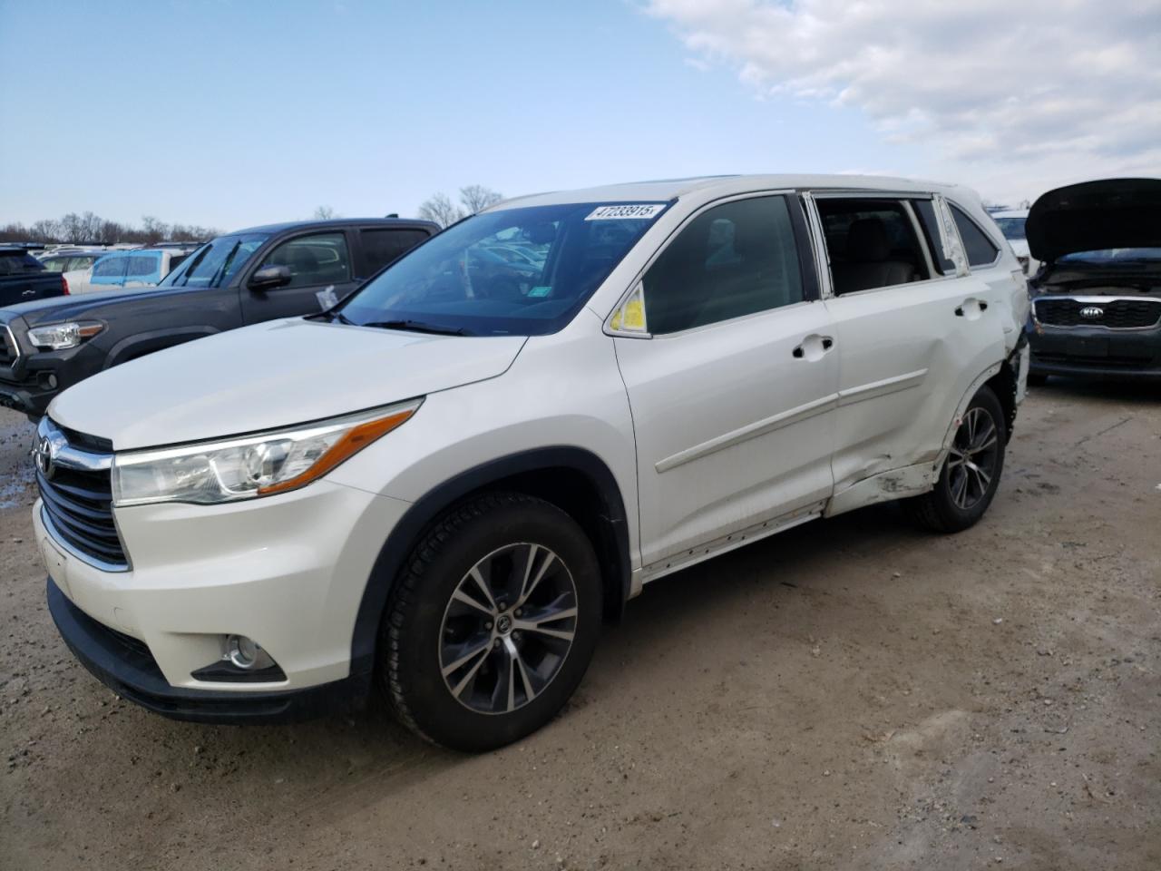 TOYOTA HIGHLANDER 2016