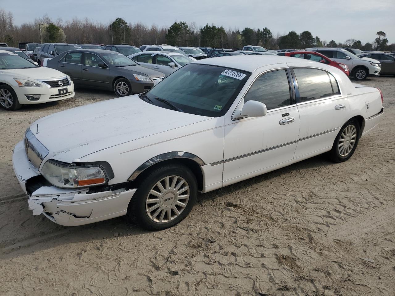 LINCOLN TOWN CAR S 2005