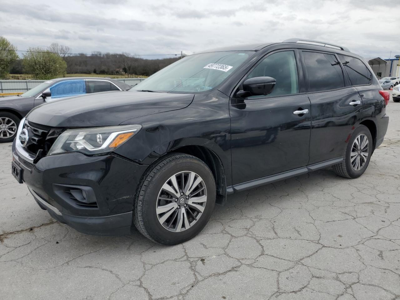NISSAN PATHFINDER 2017
