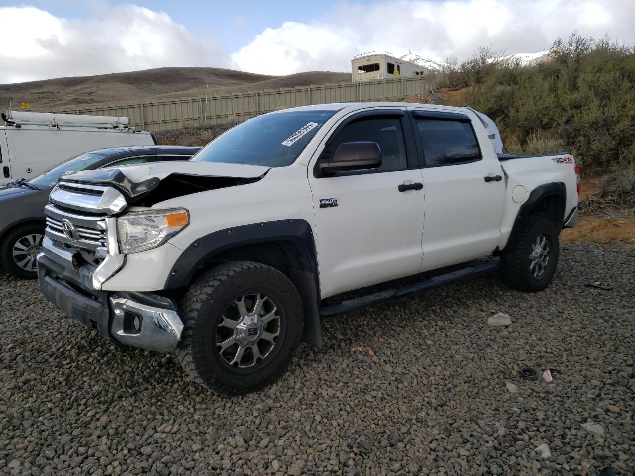 TOYOTA TUNDRA CRE 2017