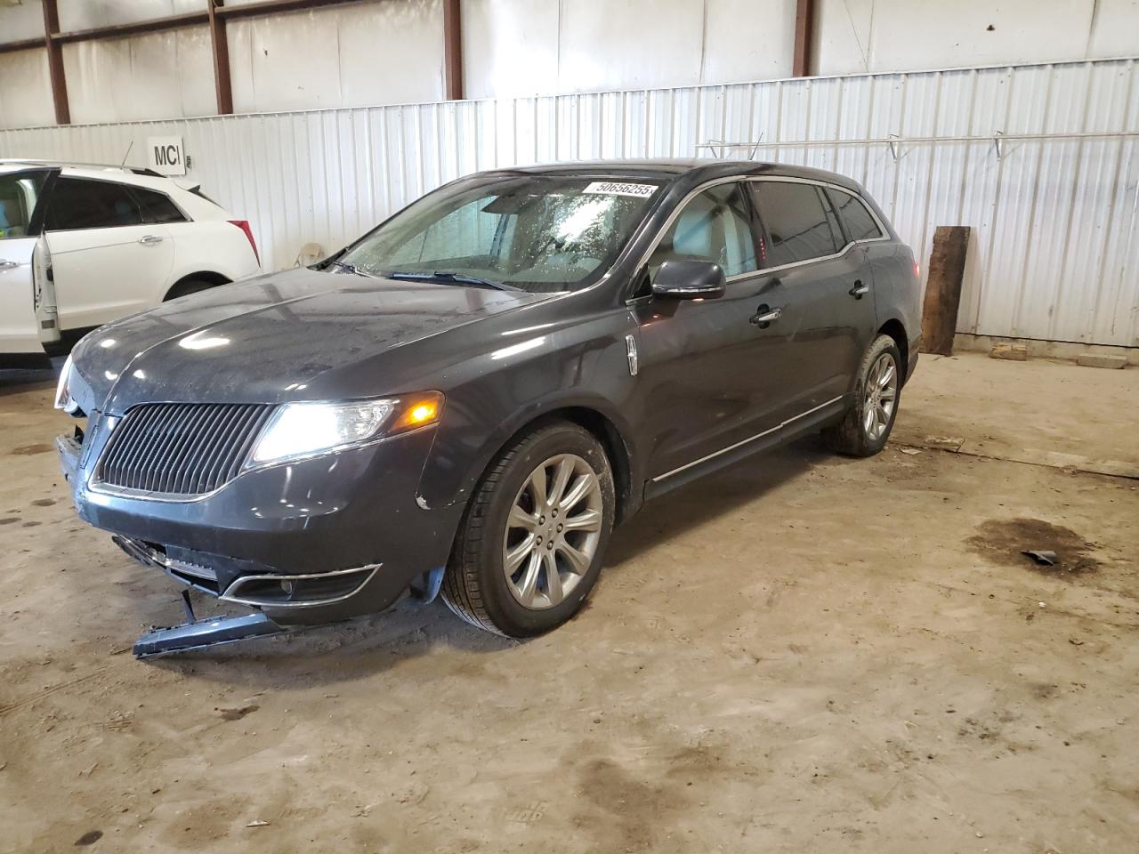 LINCOLN MKT 2014