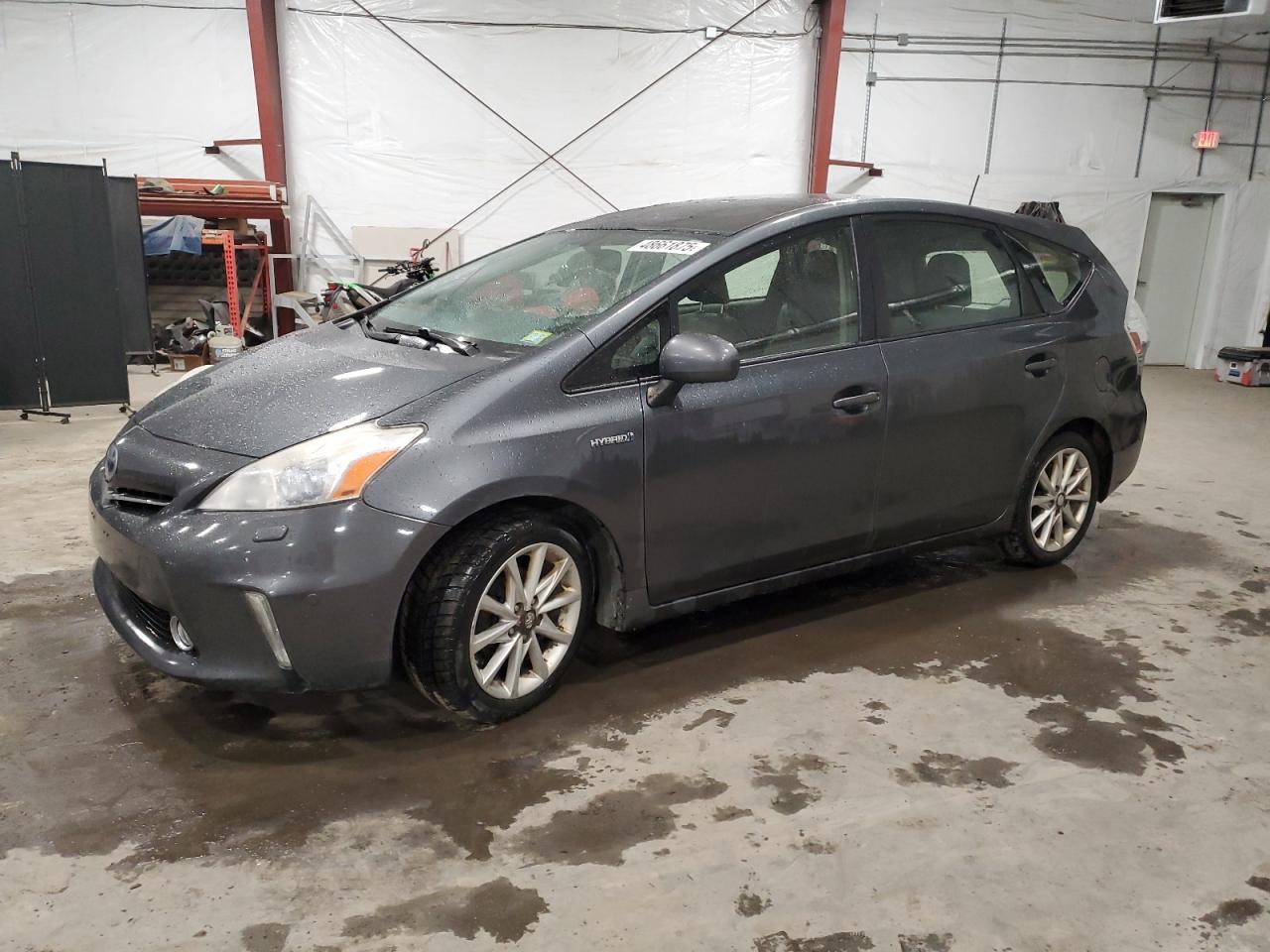 TOYOTA PRIUS V 2012