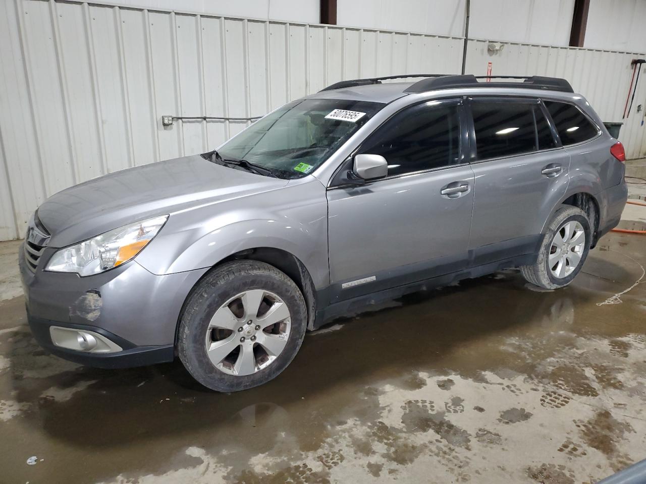 SUBARU OUTBACK 2011