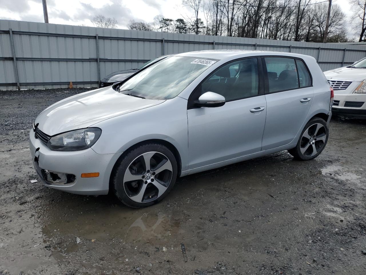 VOLKSWAGEN GOLF 2012