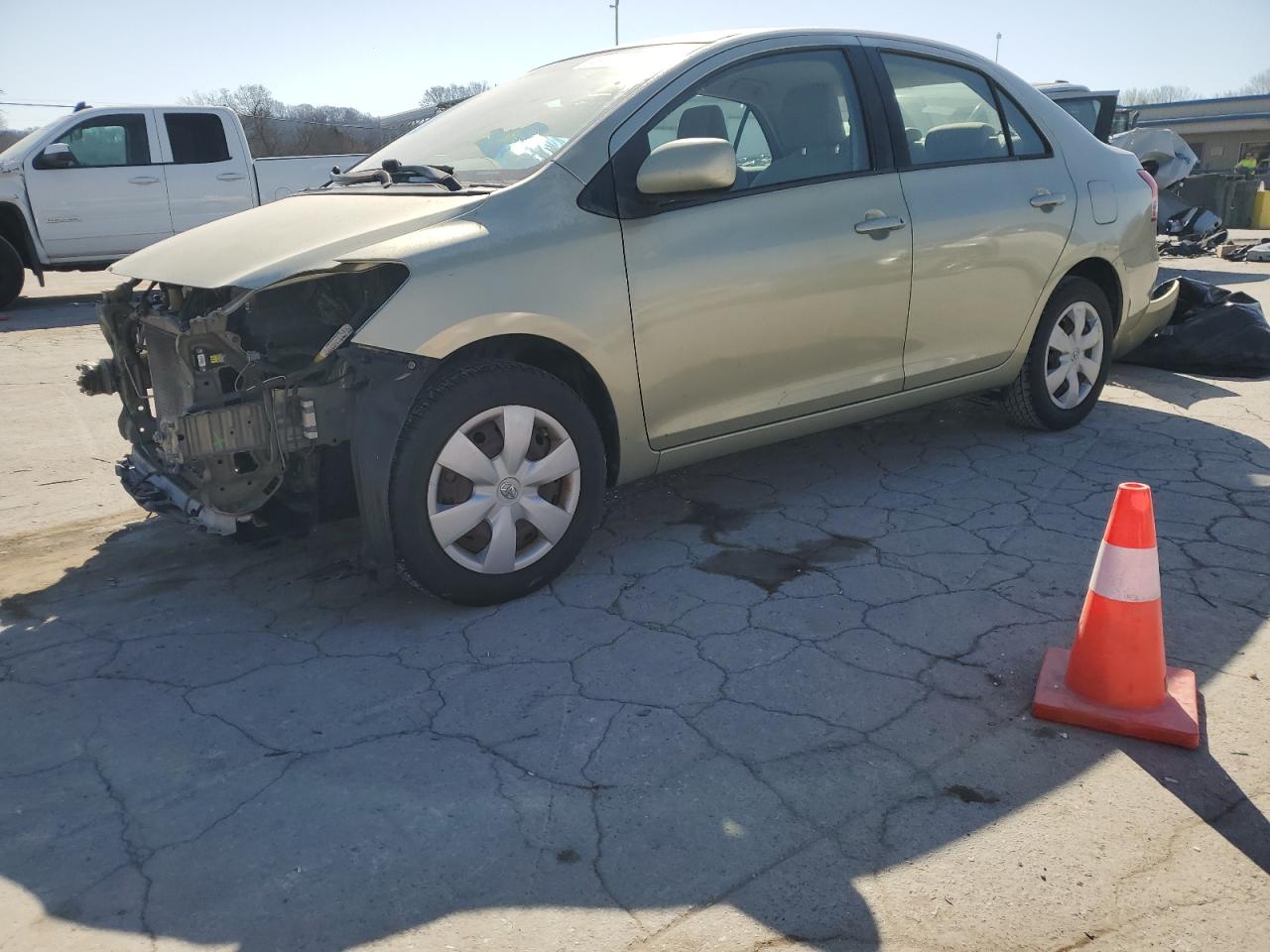 TOYOTA YARIS 2008