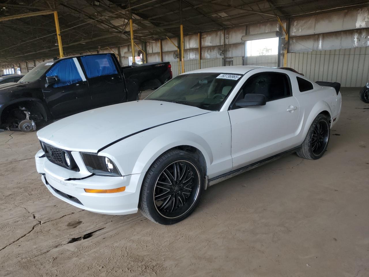 FORD MUSTANG 2005