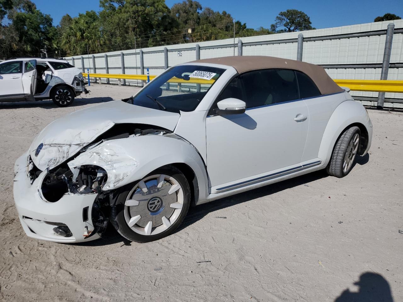 VOLKSWAGEN BEETLE S 2019