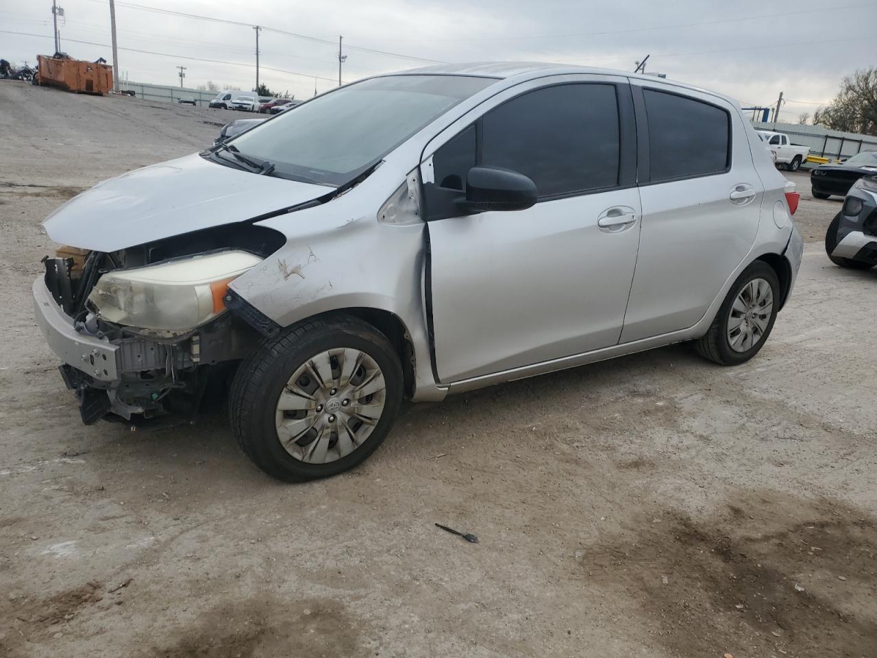 TOYOTA YARIS 2013