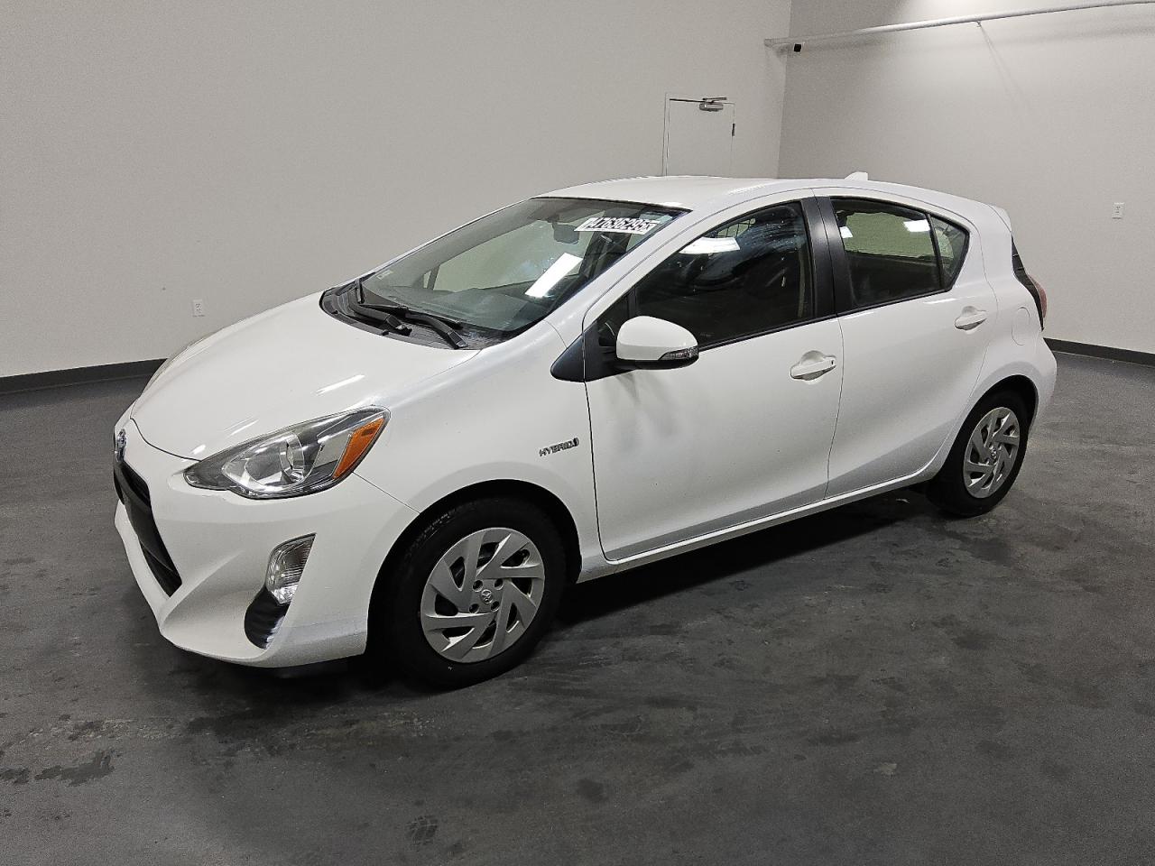 TOYOTA PRIUS C 2016