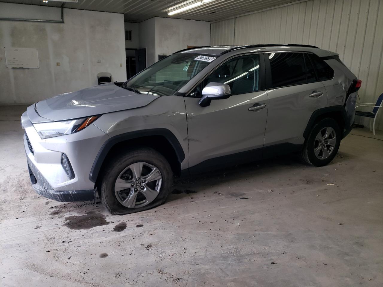 TOYOTA RAV4 XLE 2023