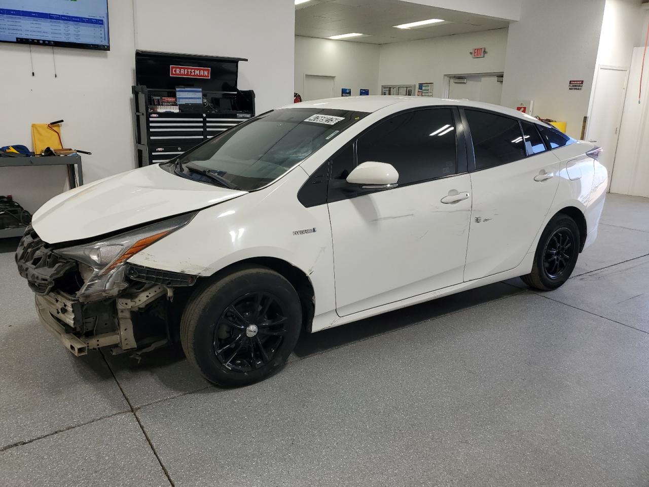TOYOTA PRIUS 2016
