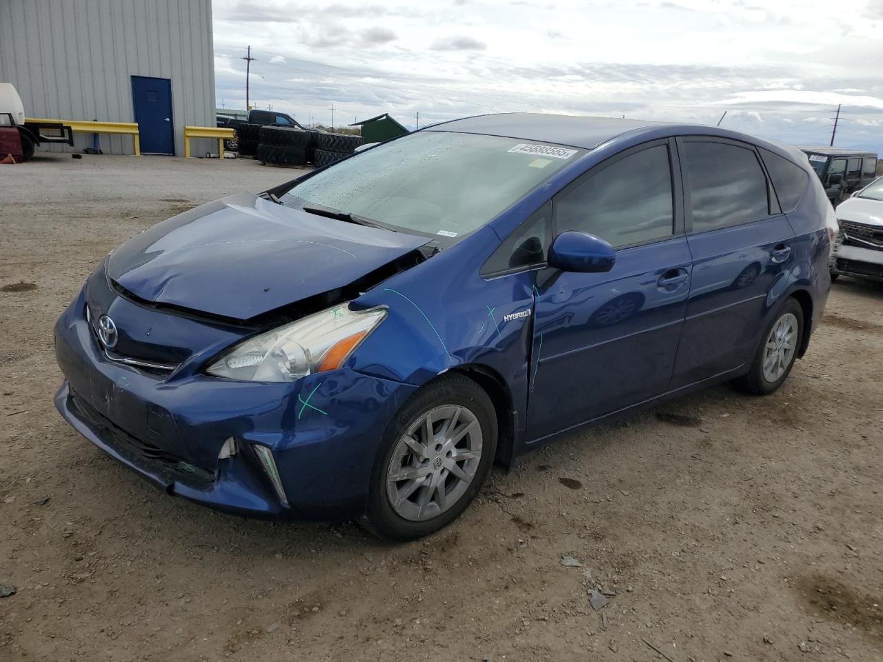 TOYOTA PRIUS V 2012