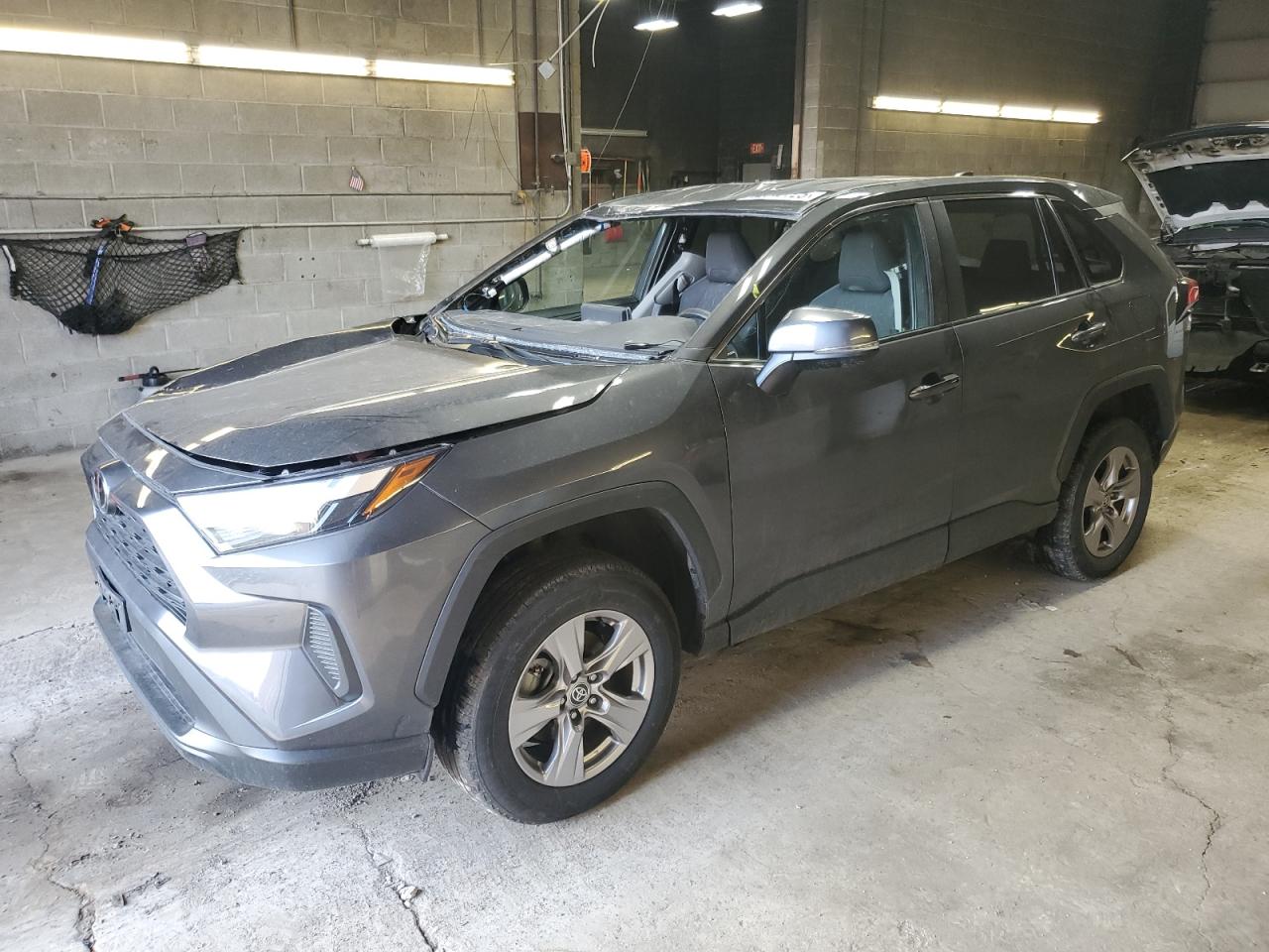 TOYOTA RAV4 XLE 2023
