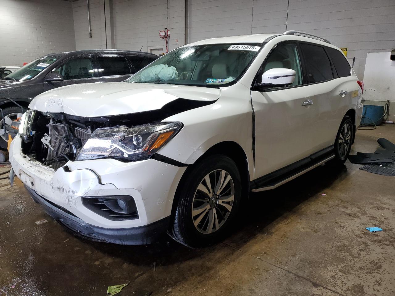 NISSAN PATHFINDER 2017