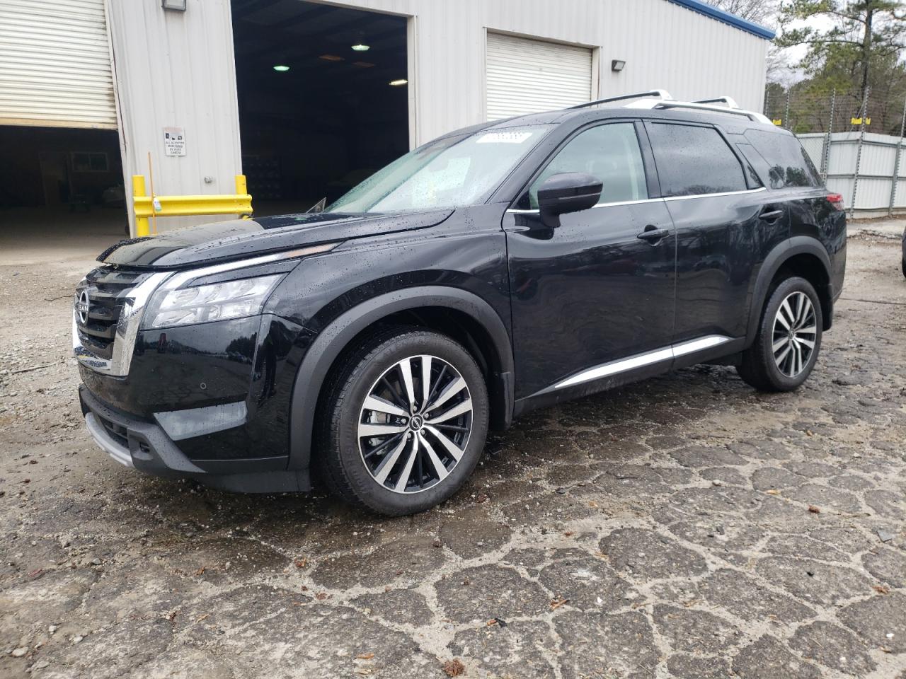 NISSAN PATHFINDER 2025