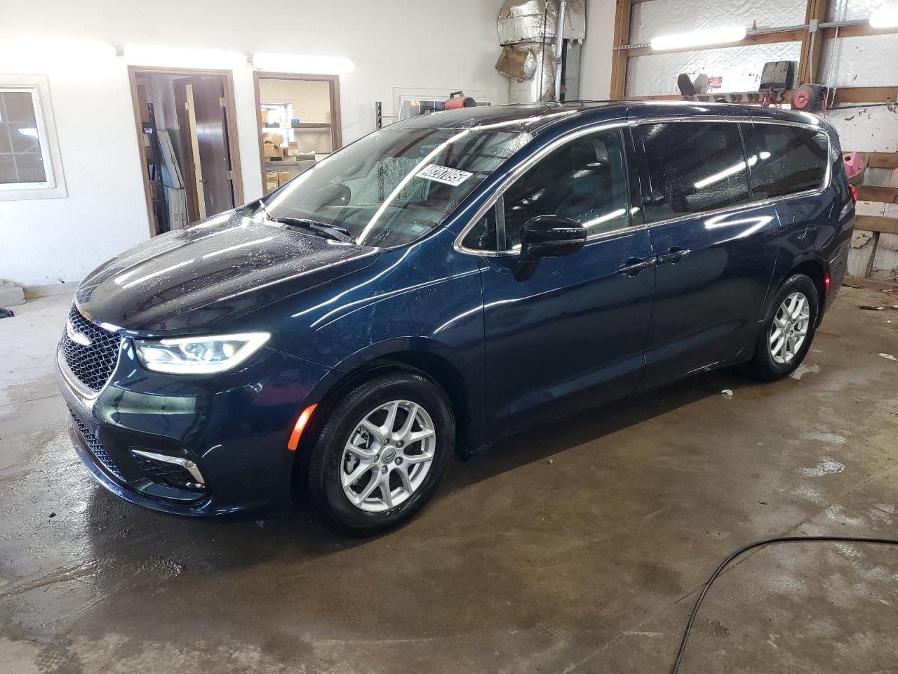 CHRYSLER PACIFICA S 2025