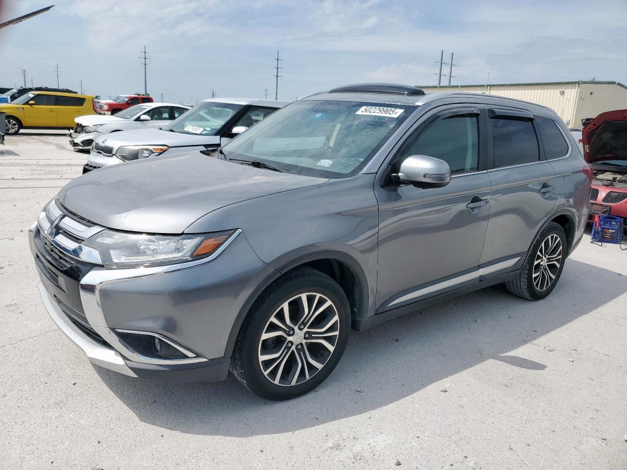 MITSUBISHI OUTLANDER 2018